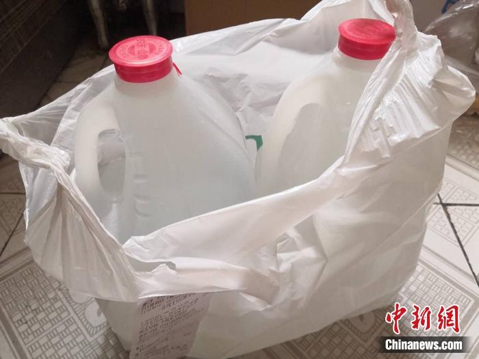 部分商家停发北京丰台区快递，快递无法进小区需自取