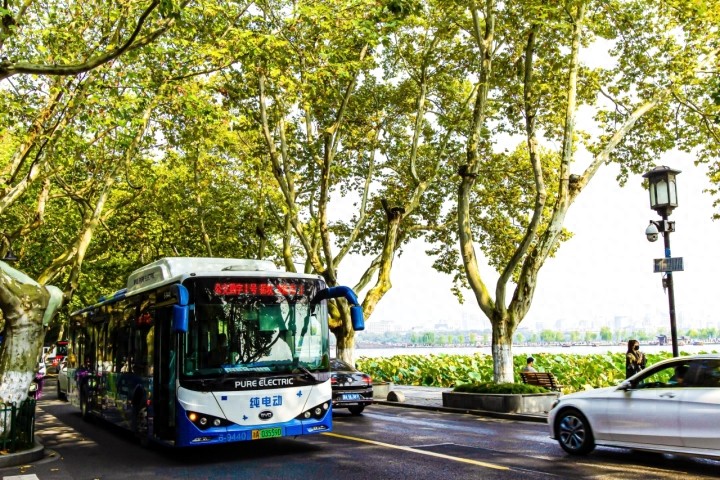 杭州错峰限行政策调整引猜测，新能源车或成替代方案？