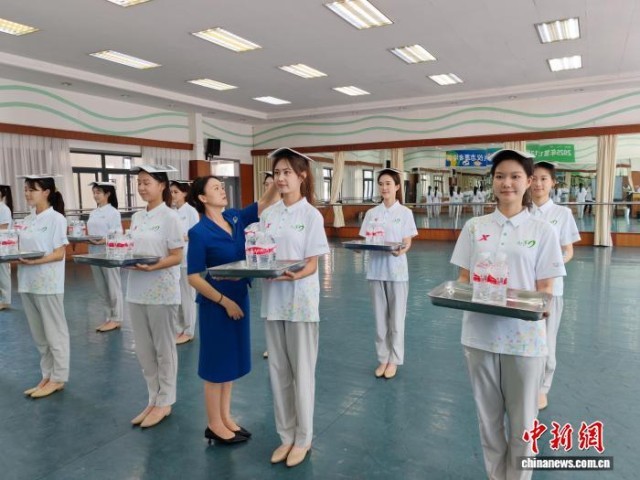 成都世运新疆志愿者：让中国的温暖遇见世界的精彩