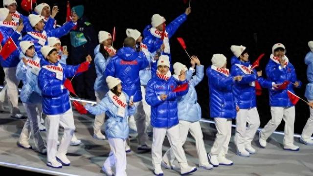 米兰冬奥会开幕式：中国代表团装备尽显文化与竞技融合魅力