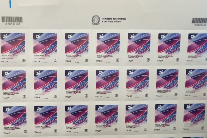 米兰冬奥邮票会徽成核心标识,民众排队购买留作纪念