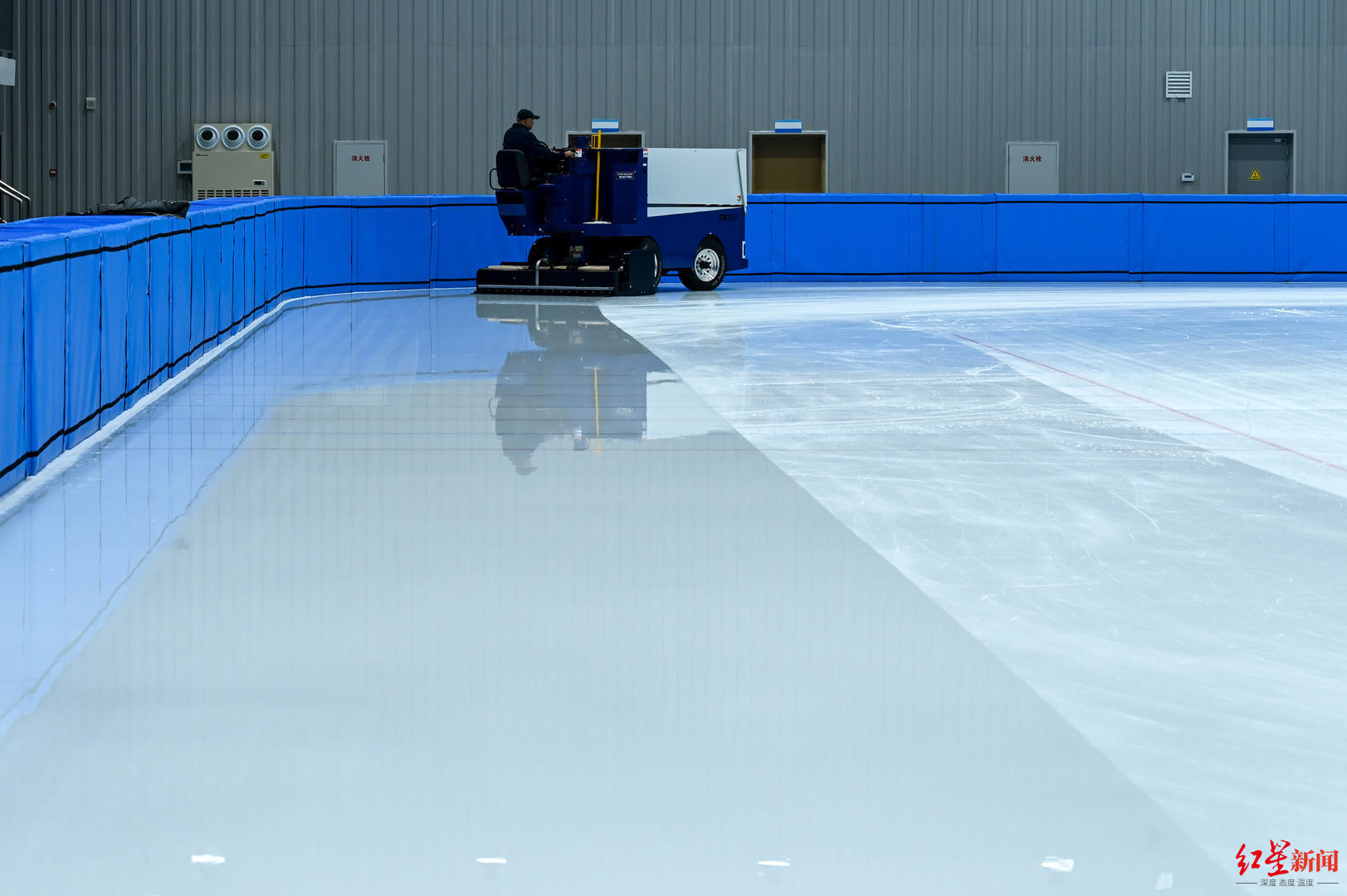 四川体校新校区启用 冰场成冰雪运动新家助力训练