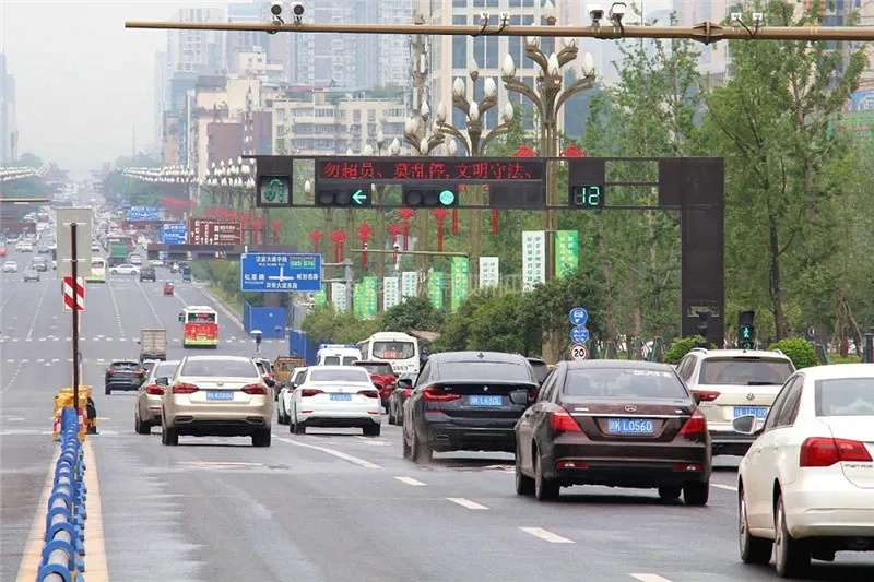 内江重污染天气橙色预警，主城区多路段将实施临时交通管制及限号