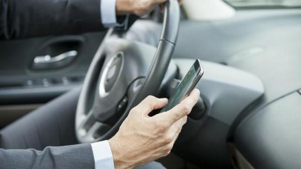 高速驾驶安全要点：超速、疲劳、看手机，件件要规避