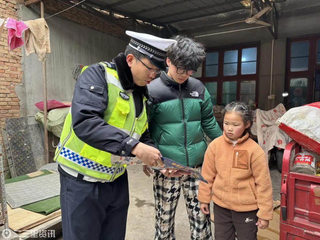 西安经开大队多措并举筑牢春运交通安全防线,整治重点路段违章