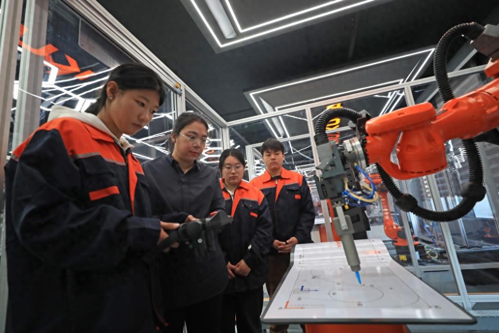 高校生涯教育与就业指导课程进展：构建体系，提升学生求职技能